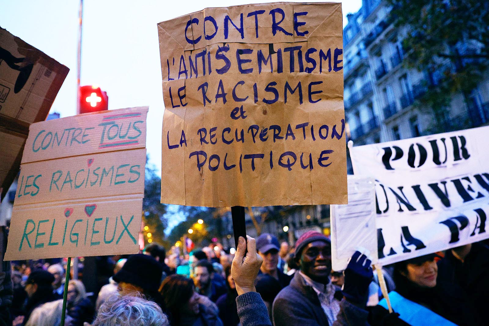 Aux Racines De L'exclusion - POLITIS