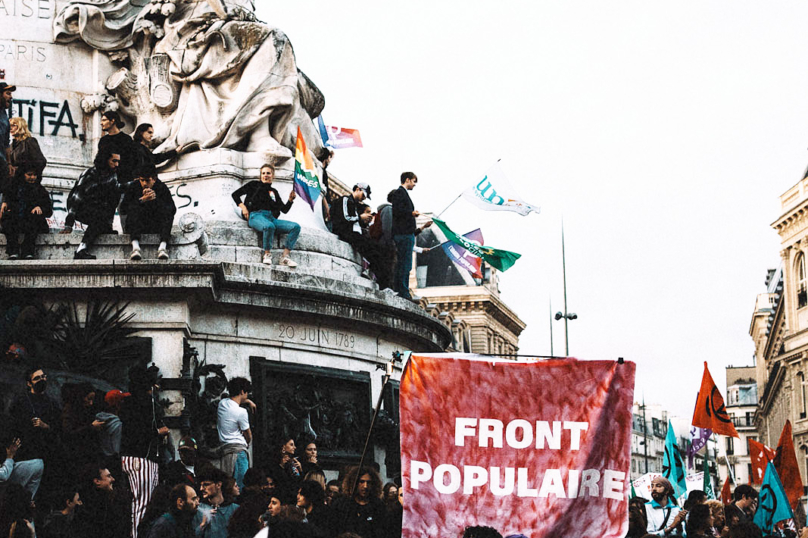 Sign reading "FRONT POPULAIRE"