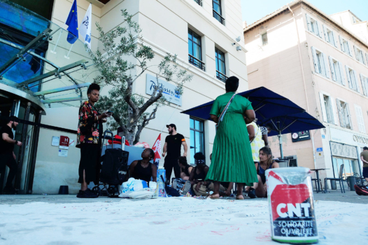 À Marseille, l’infatigable combat des femmes de chambre du Radisson Blu