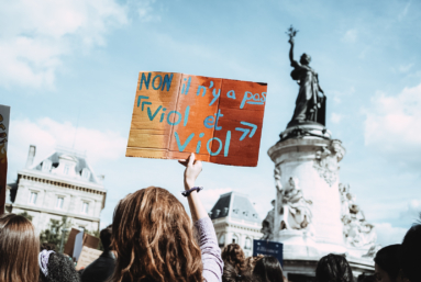 À Paris, en soutien à Gisèle P. : « On en a marre de survivre »