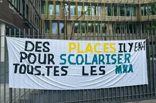 Mineurs étrangers isolés sans école : « Une discrimination raciale »