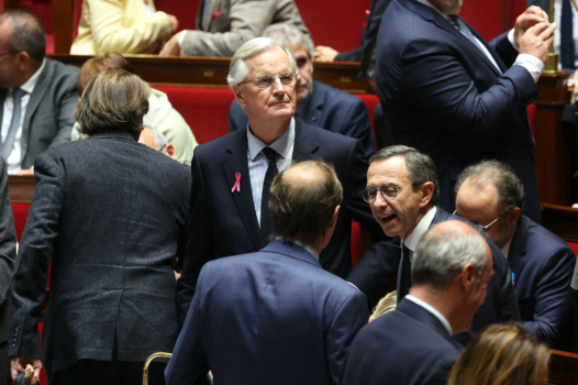 Devant l’Assemblée, Michel Barnier continue le macronisme avec la confiance du RN