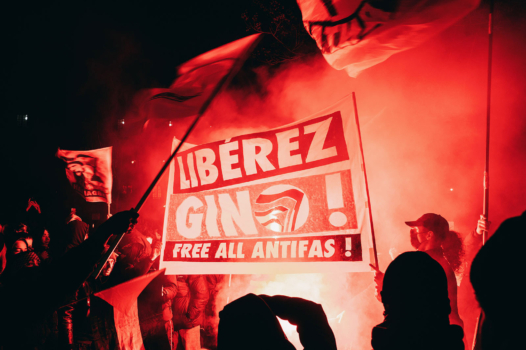 « Free all antifas ! » : la justice se penche sur le cas de Gino, militant menacé d’extradition