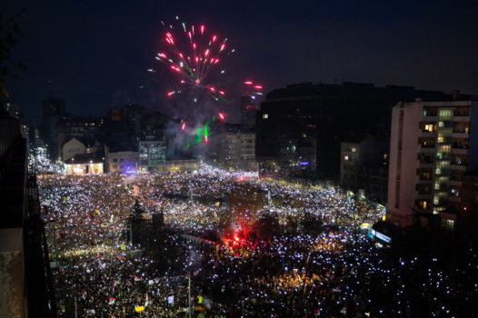 La marée illuminée de Belgrade